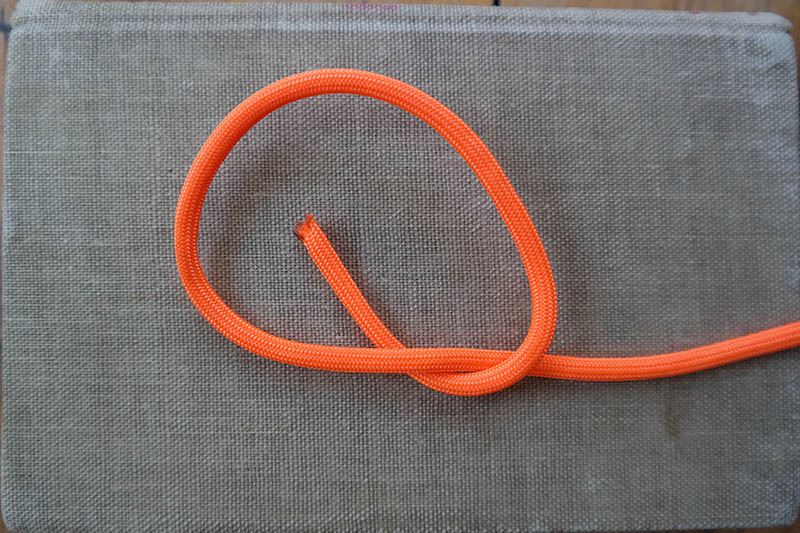Illustration for article titled Knot Tying Process Images